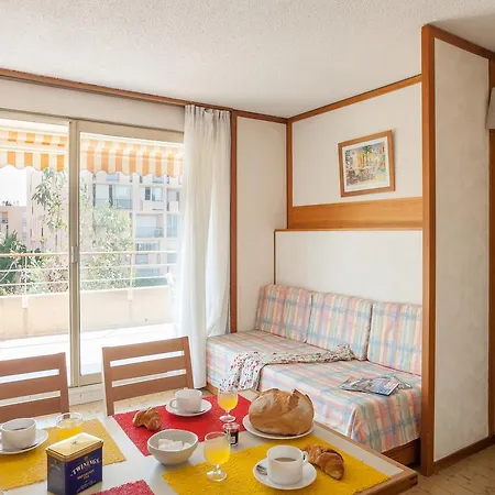 Aparthotel Pierre & Vacances Eden 2*