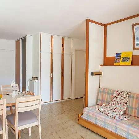 Aparthotel Pierre & Vacances Eden 2*