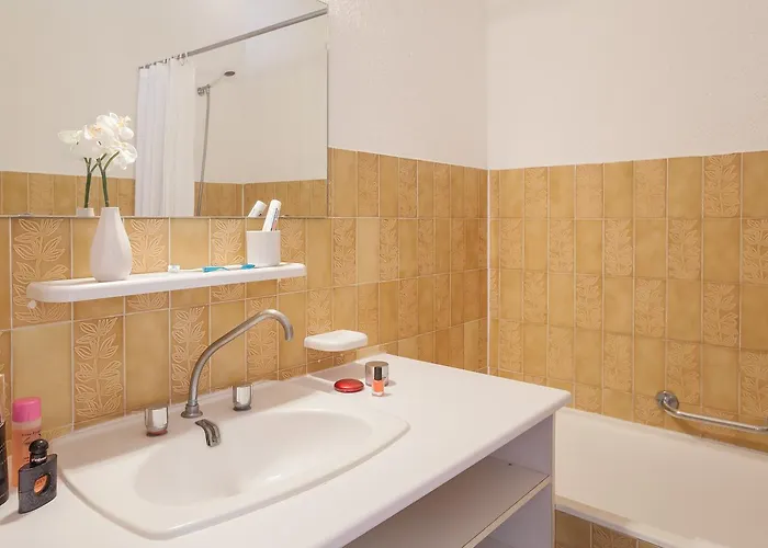 Pierre & Vacances Eden Apart Otel 2*